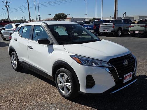 2022 Nissan Kicks S