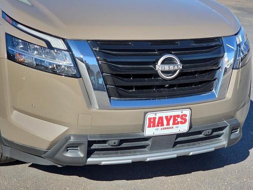 2024 Nissan Pathfinder Platinum FWD