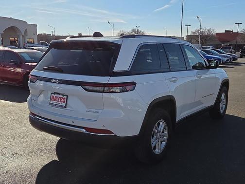2023 Jeep Grand Cherokee Laredo