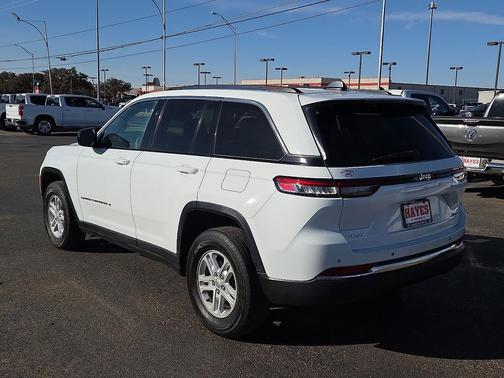 2023 Jeep Grand Cherokee Laredo