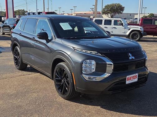 2024 Mitsubishi Outlander SE Black Edition w/Pano Roof S-AWC