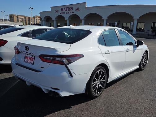 2023 Toyota Camry SE