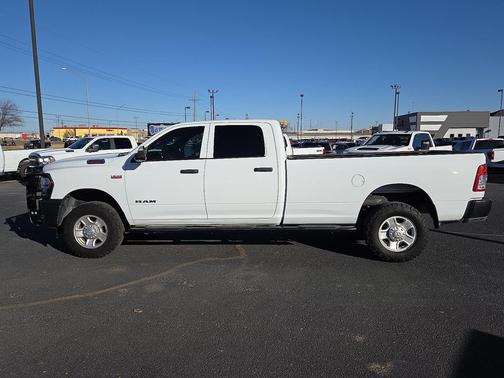 2022 RAM 2500 Tradesman Crew Cab 4x4 8' Box