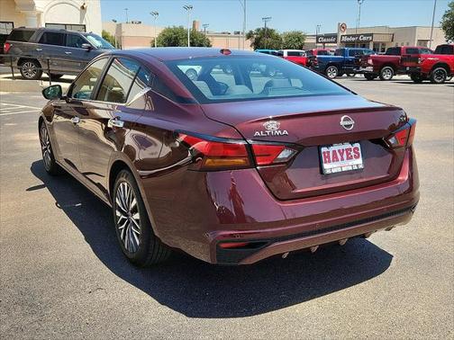 2024 Nissan Altima 2.5 SV