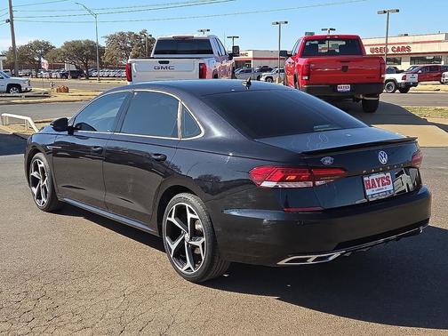 2021 Volkswagen Passat 2.0T R-Line