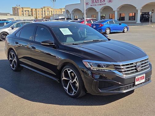 2021 Volkswagen Passat 2.0T R-Line