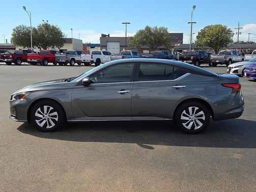 2025 Nissan Altima S FWD