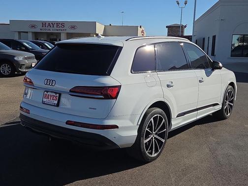 2021 Audi Q7 55 Premium Plus