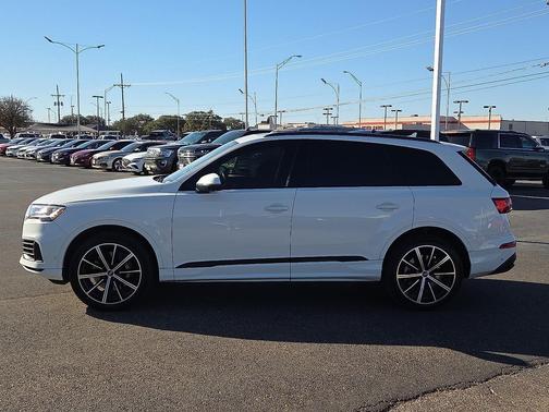 2021 Audi Q7 55 Premium Plus