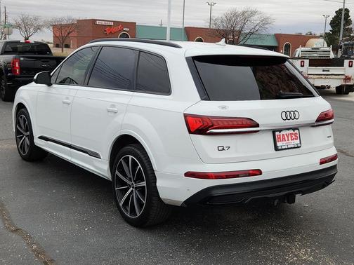 2021 Audi Q7 55 Premium Plus