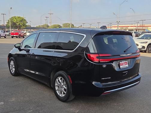 Diamond Black 2024 Chrysler Pacifica Touring L