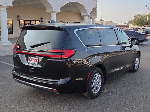 Diamond Black 2024 Chrysler Pacifica Touring L