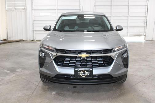 Sterling Gray Metallic 2026 Chevrolet Trax LS