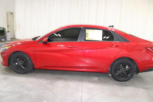 Calypso Red 2022 Hyundai ELANTRA SEL