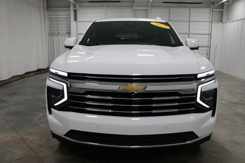 2025 Chevrolet Suburban LT