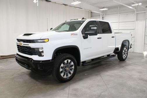 2026 Chevrolet Silverado 2500 Custom
