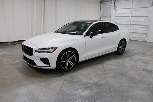 2019 Volvo S60 T6 R-Design