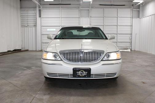 2004 Lincoln Town Car Signature