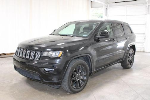 Diamond Black 2018 Jeep Grand Cherokee Altitude