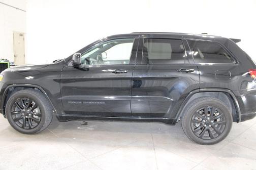 Diamond Black 2018 Jeep Grand Cherokee Altitude