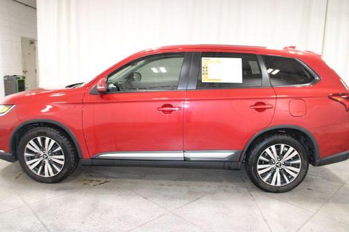 2019 Mitsubishi Outlander SE