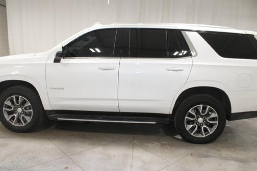 Iridescent Pearl Tricoat 2022 Chevrolet Tahoe LT