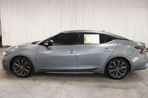 Gun Metallic 2020 Nissan Maxima 3.5 Platinum