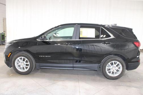 Mosaic Black Metallic 2024 Chevrolet Equinox LT