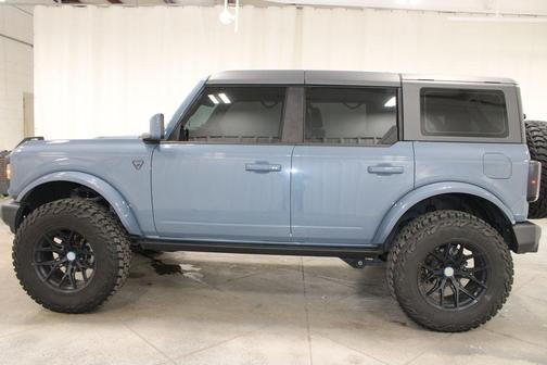 Azure Gray Metallic 2023 Ford Bronco Base
