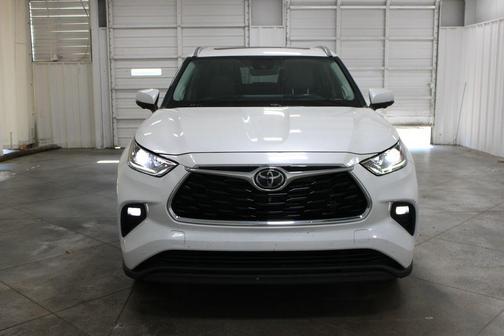 Wind Chill Pearl 2023 Toyota Highlander Limited