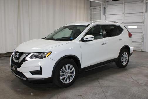 Glacier White 2017 Nissan Rogue SV