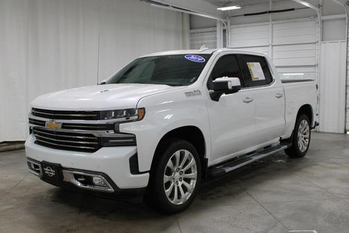 Iridescent Pearl Tricoat 2019 Chevrolet Silverado 1500 High Country