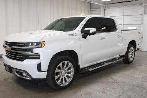 Iridescent Pearl Tricoat 2019 Chevrolet Silverado 1500 High Country