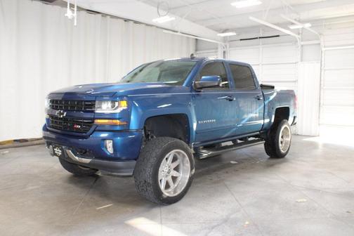 Deep Ocean Blue Metallic 2018 Chevrolet Silverado 1500 LT
