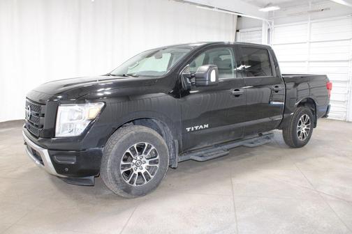 2022 Nissan Titan SV