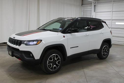 Bright White Clearcoat 2025 Jeep Compass Trailhawk