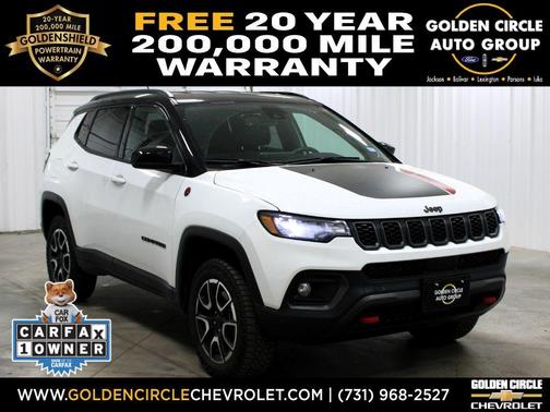Bright White Clearcoat 2025 Jeep Compass Trailhawk