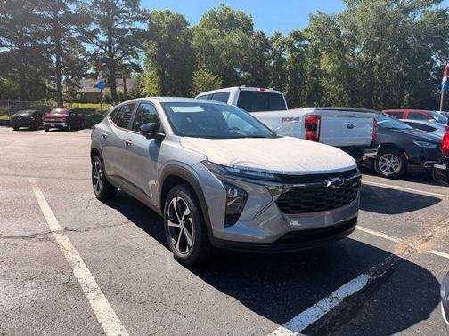 Sterling Gray Metallic 2026 Chevrolet Trax 1RS