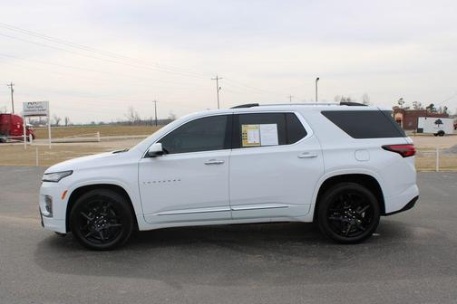 Summit White 2023 Chevrolet Traverse Premier