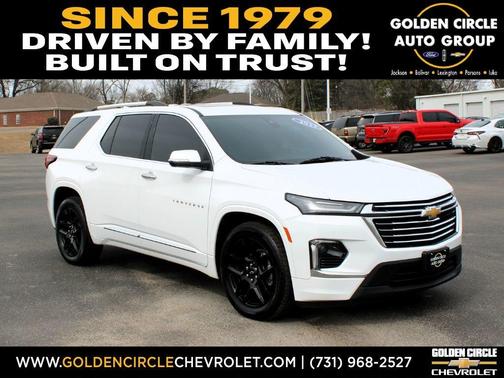 Summit White 2023 Chevrolet Traverse Premier