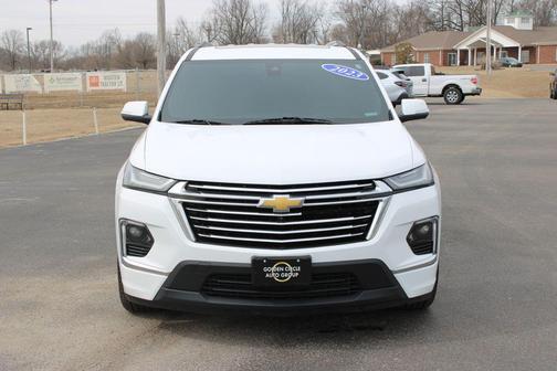 Summit White 2023 Chevrolet Traverse Premier