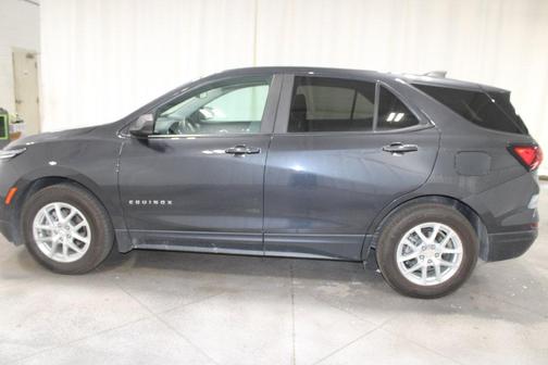 Gray 2022 Chevrolet Equinox LS
