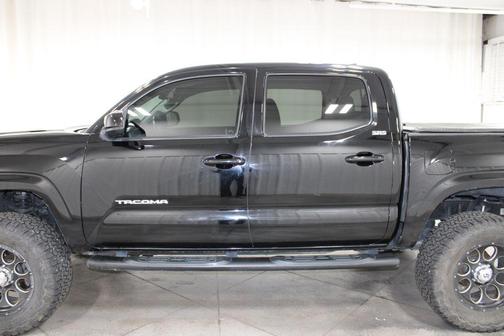 2016 Toyota Tacoma SR5