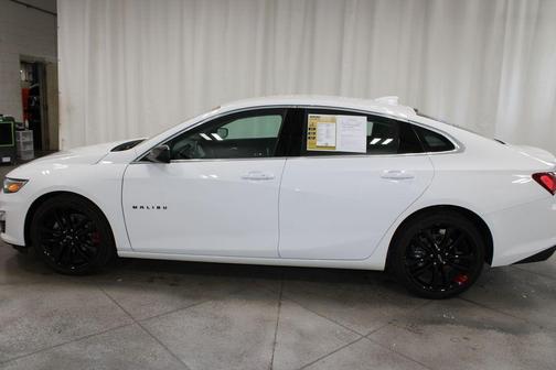Summit White 2025 Chevrolet Malibu LT