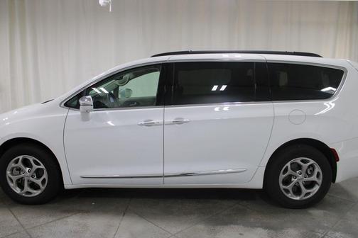 2022 Chrysler Pacifica Limited