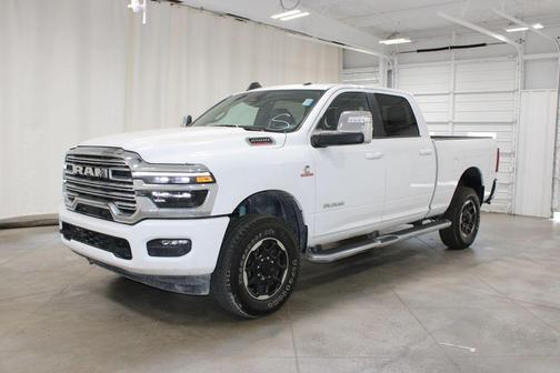 Bright White Clearcoat 2025 RAM 2500 Laramie