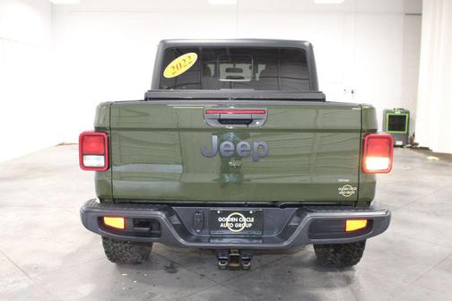 2022 Jeep Gladiator Sport