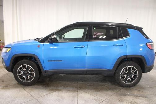 2025 Jeep Compass Trailhawk