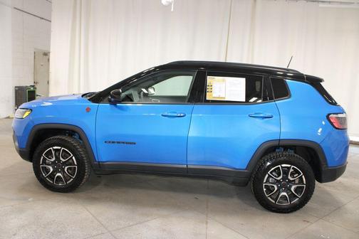 2025 Jeep Compass Trailhawk