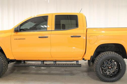 2025 Chevrolet Colorado WT